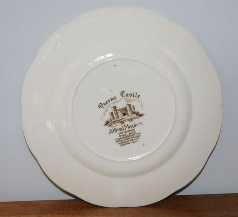 Alfred Meakin `Queens Castle` Mains Plate (5 Available)