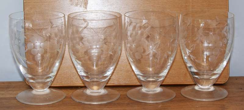 Set of 4 Grape Pattern Perception Water Goblets