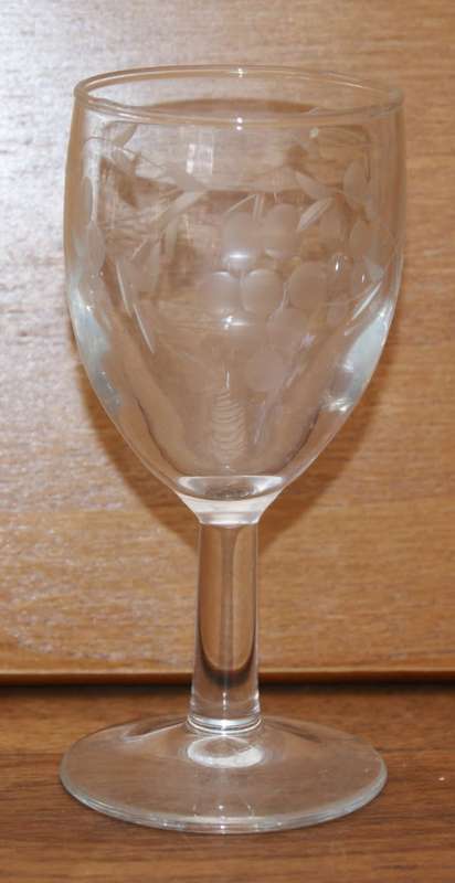 Grape Pattern Sherry Glass