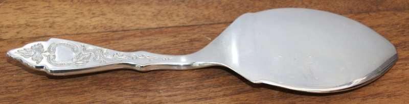 Mayell Bronzinc Cake Lifter