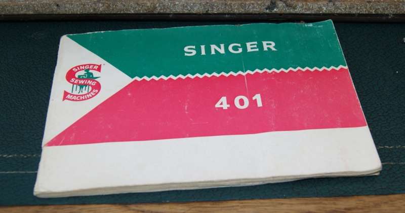 Singer Model 401 G 13 Sewing Machine