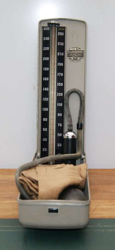 Vintage Baumanometer Blood Pressure Tester
