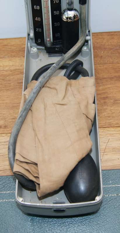 Vintage Baumanometer Blood Pressure Tester