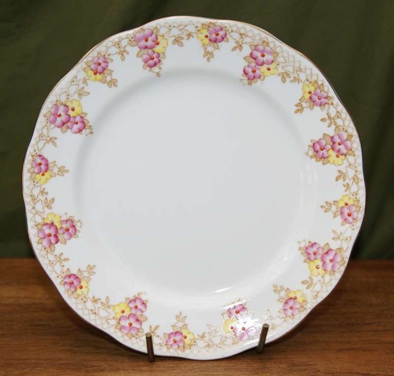 Royal Albert `Trellis` Trio (5 available, price per trio)