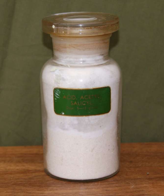Acid. Acetyl Salicyl Dose 5-15 Grains (Asprin) in Scientific Jar