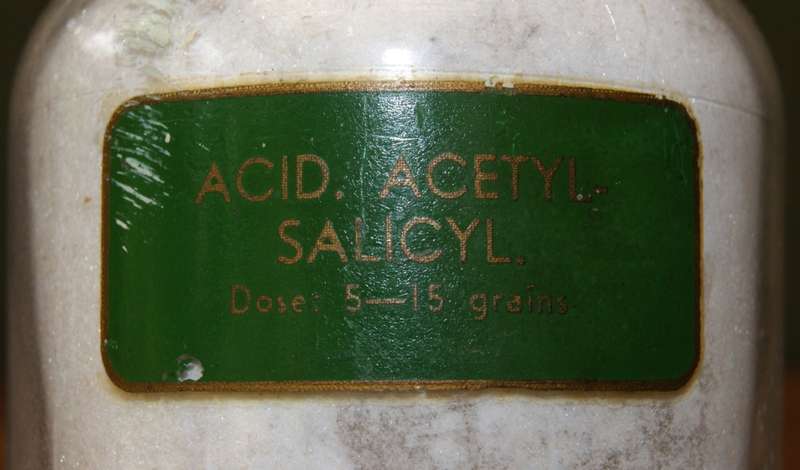 Acid. Acetyl Salicyl Dose 5-15 Grains (Asprin) in Scientific Jar
