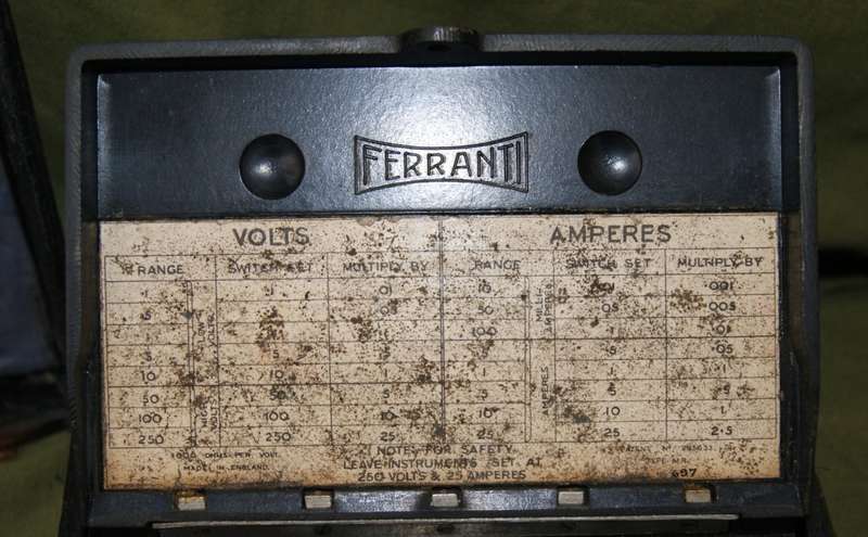 Vintage Bakelight Ferranti Voltmeter in Original Box (Box needs attention)