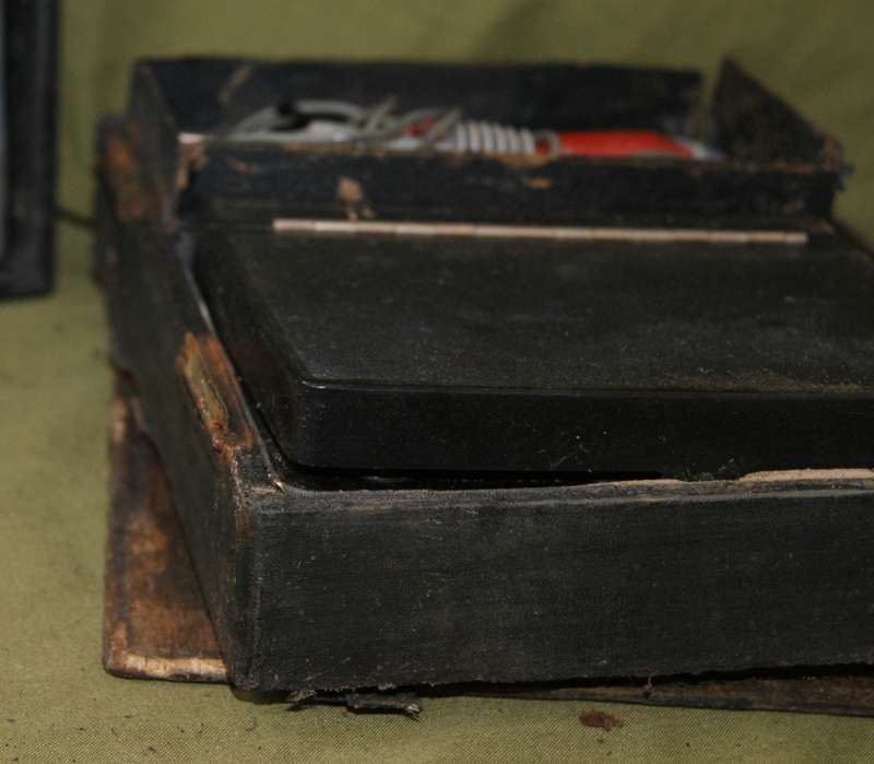 Vintage Bakelight Ferranti Voltmeter in Original Box (Box needs attention)