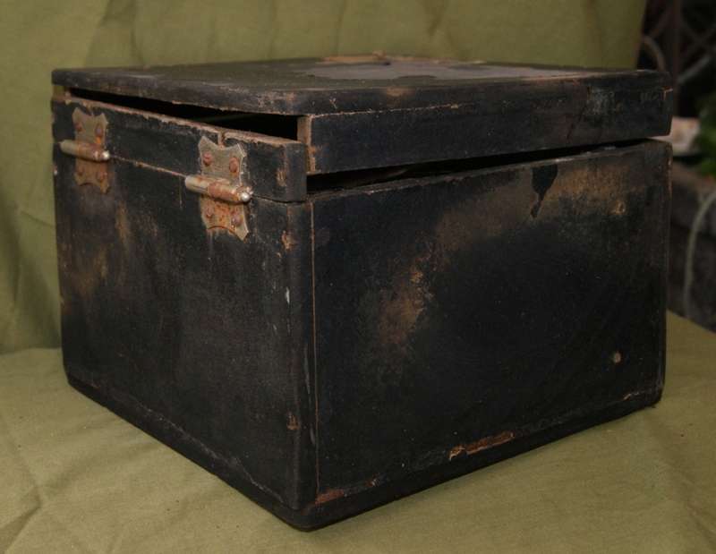 Vintage Kyoritsu K-1400 Volt-Ohm-Milliammeter in Original Box