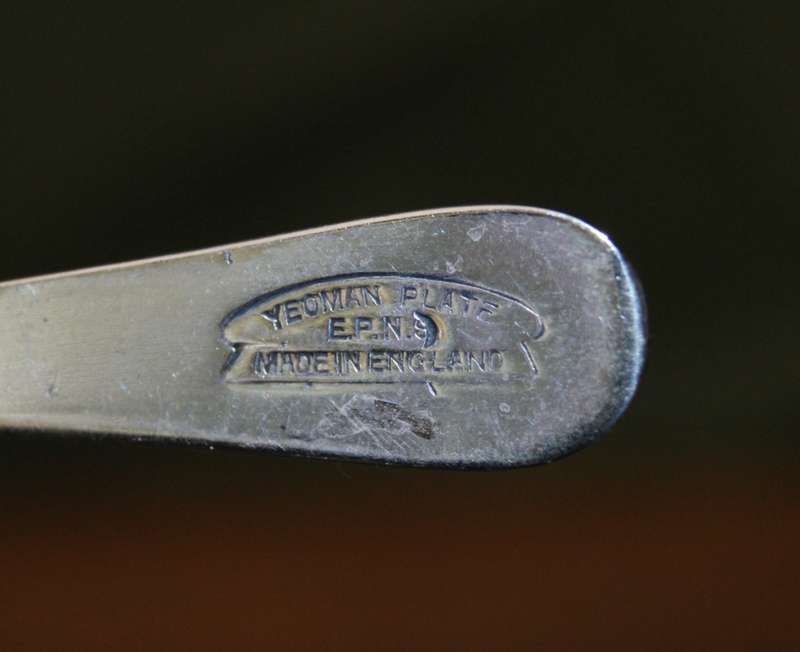 2x EPNS Butter Knives