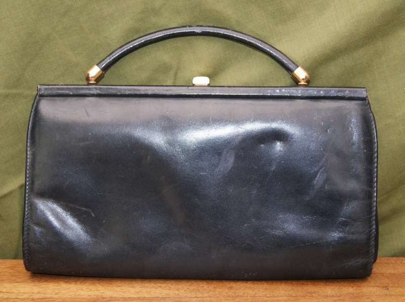 Vintage Pointer Genuine Leather Clutch Bag
