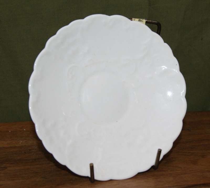 Unmarked Saucer