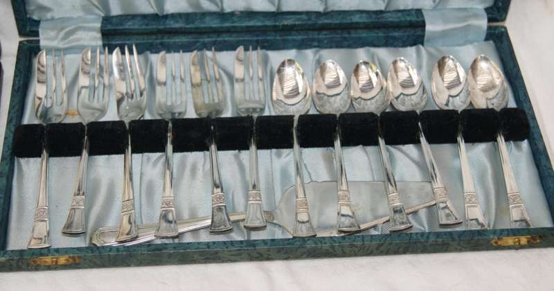 Angora Plate EPNS 19 Pce Tea, Coffee and Cake Set with FREE Cake Lifter Included