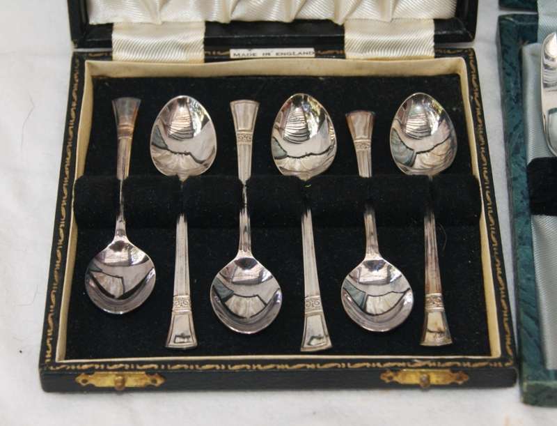 Angora Plate EPNS 19 Pce Tea, Coffee and Cake Set with FREE Cake Lifter Included