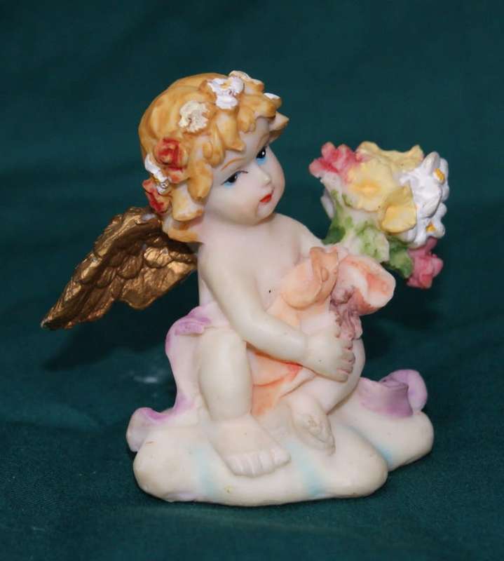 Angel with Boquet Ornament