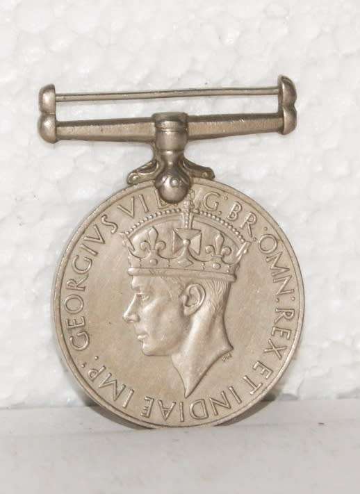 1939 - 1945 War Medal Full Size @@@ CCCRRRAAAZZZYYY R1 START