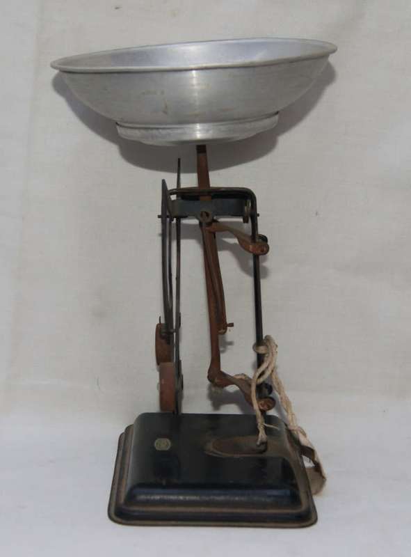Vintage Rowi Post Office Scale