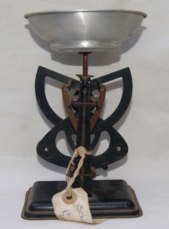 Vintage Rowi Post Office Scale