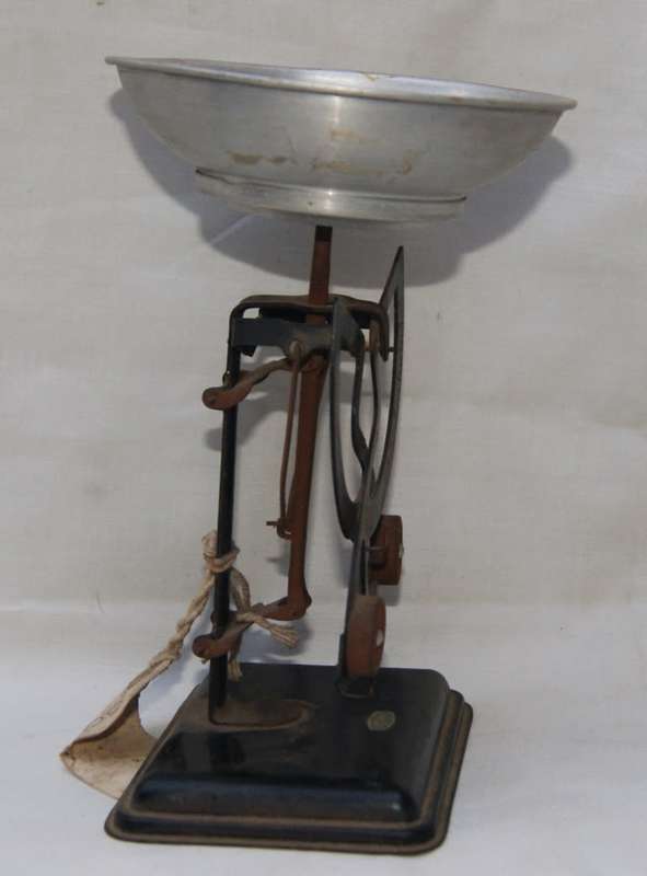 Vintage Rowi Post Office Scale