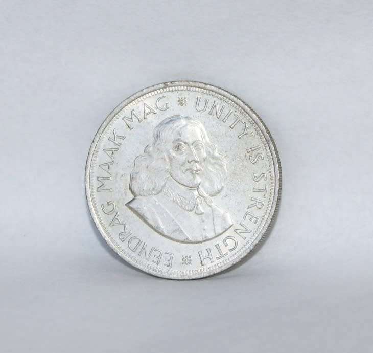 1961 Silver 50c Coin (UNC) 28.3g @@@ CCCRRRAAAZZZYYY R1 START