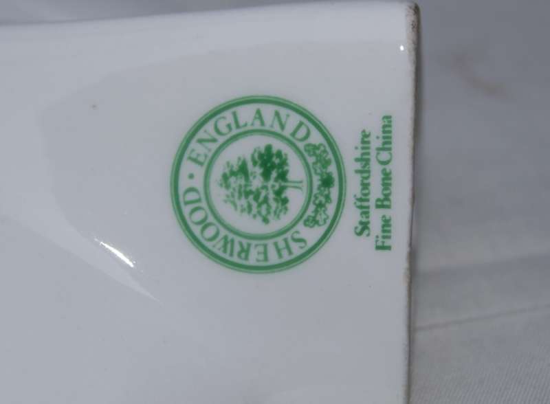 Sherwood England Staffordshire Fine Bone China QE2