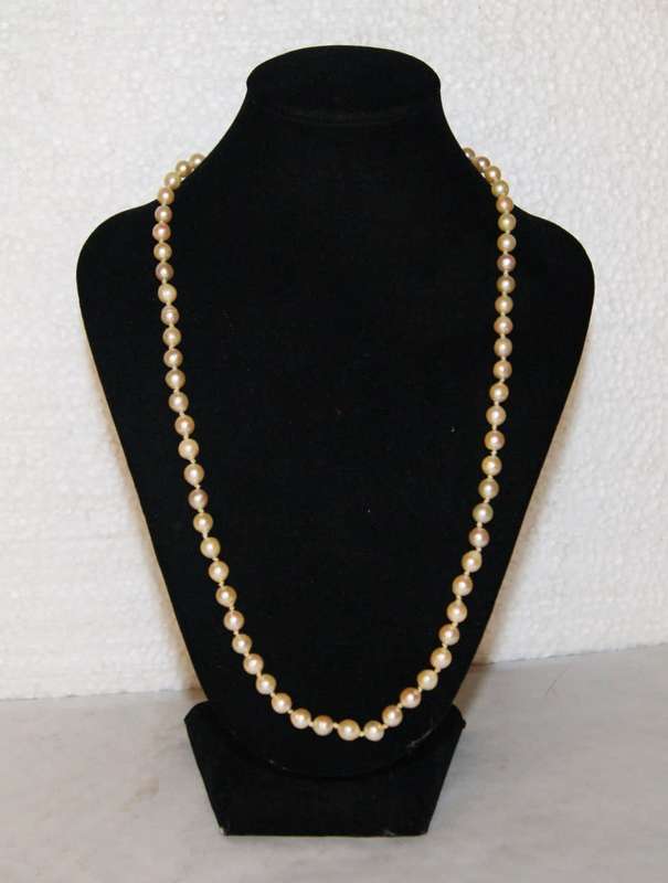 Vintage J.Kohl Cultured Pearl Necklace with 9ct Gold Tongue and Box Clasp