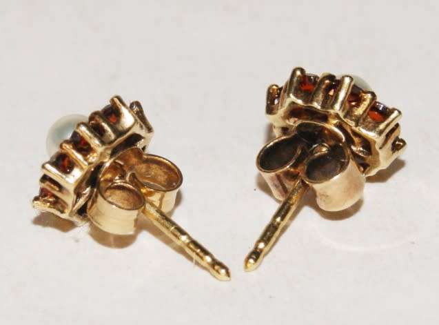 Vintage Pair of Matching 9ct Gold Pearl and Garnet Earrings with Butterflies Valued at R8000