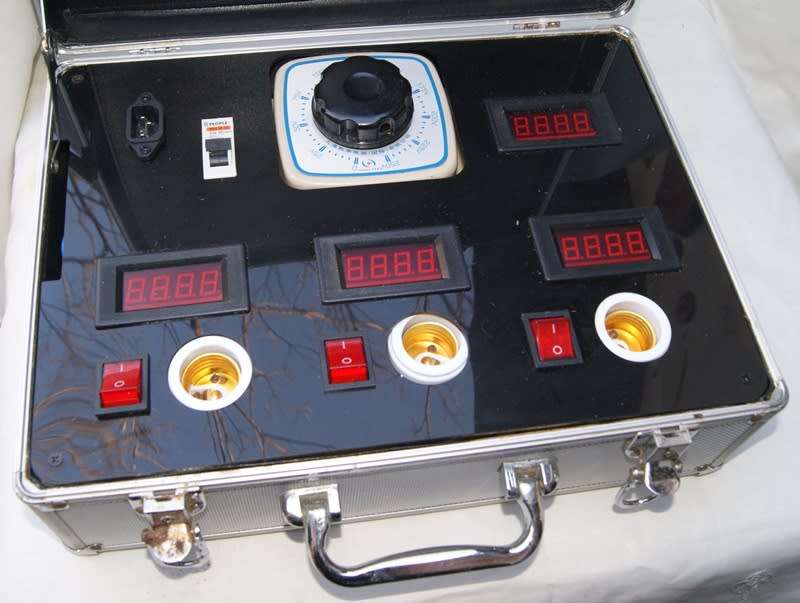 Lightbulb Tester in Aluminium Case