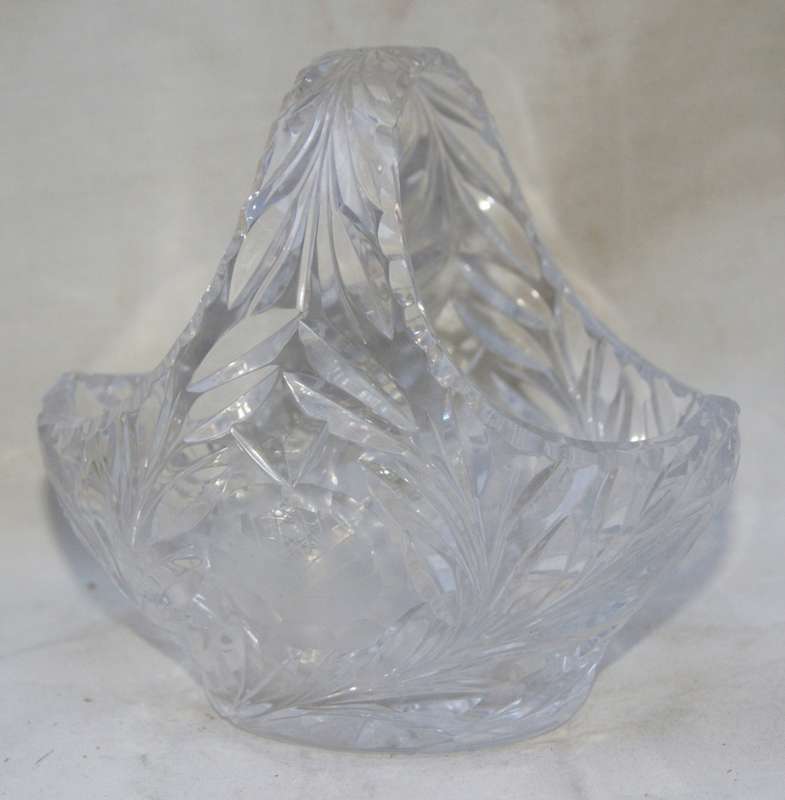 Hand Cut Rose Pattern Crystal Flower Bowl with Handle