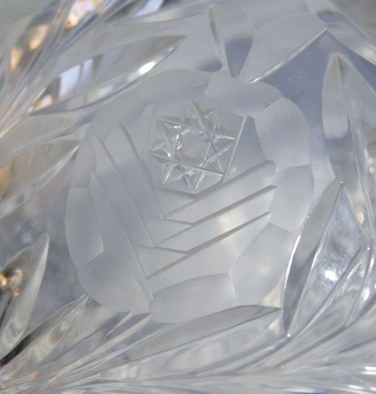 Hand Cut Rose Pattern Crystal Flower Bowl with Handle