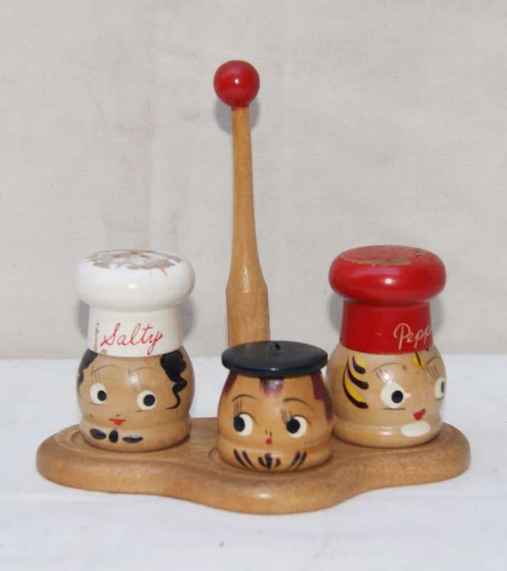 Retro Wooden Condiment Set