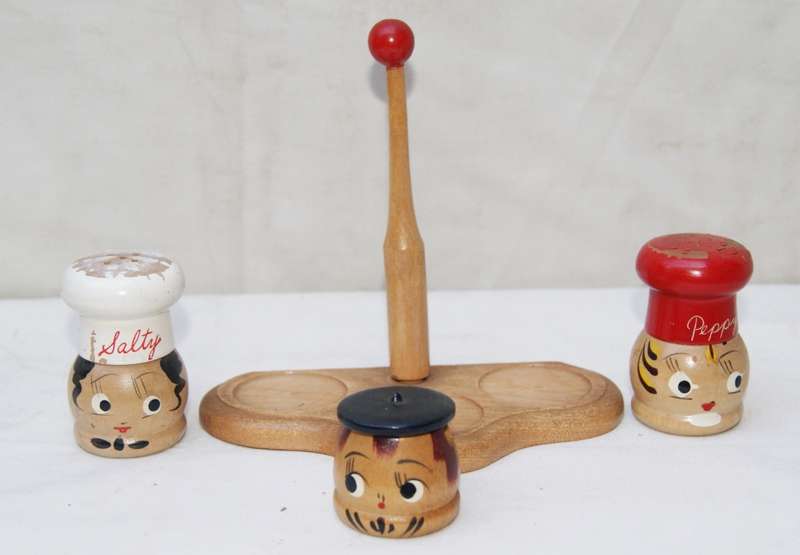 Retro Wooden Condiment Set