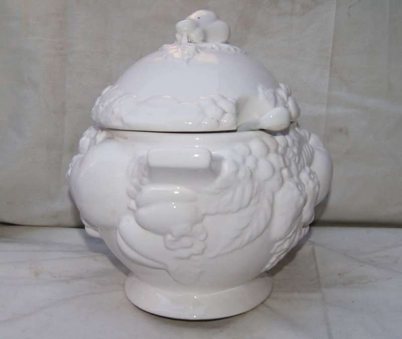 Century Japan Vintage Ceramic Soup/ Stew/ Punch Bowl