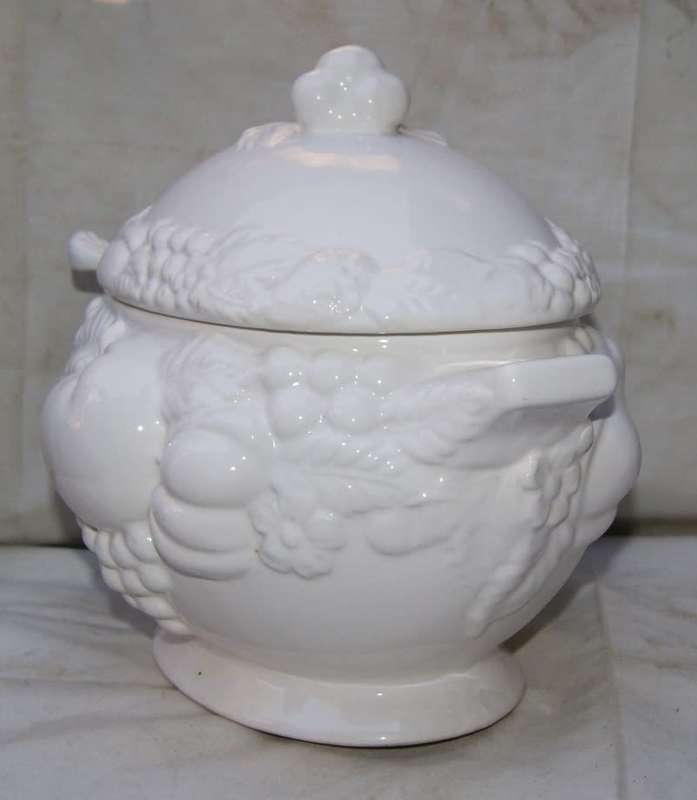 Century Japan Vintage Ceramic Soup/ Stew/ Punch Bowl