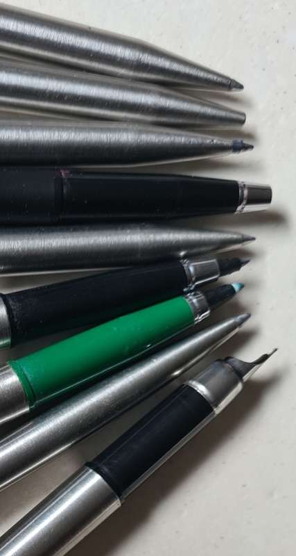 HOT Items!! Parker pen collection mostly 25s bid for the lot - PLEASE READ DESCRIPTION