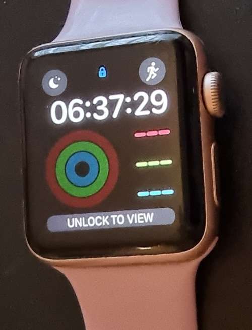 Relisted due to time waster: Will go this week! Awesome and cheap good condition Apple series 3 38mm