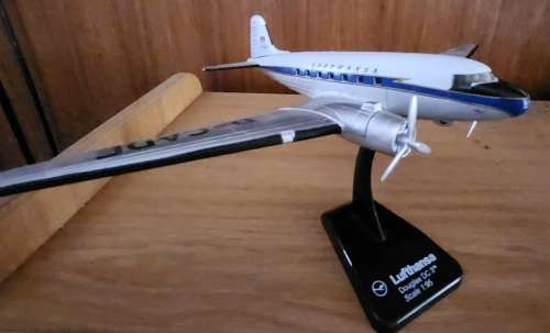 Highly collectable but in poor shape aeroplane models - need tlc
