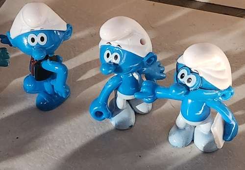 Collectable smurfs from 2 sizes