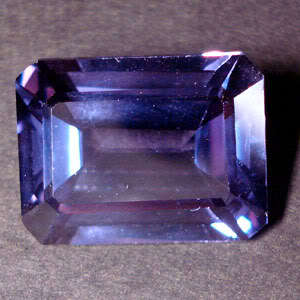 1.90ct COLOUR CHANGE ALEXANDRITE