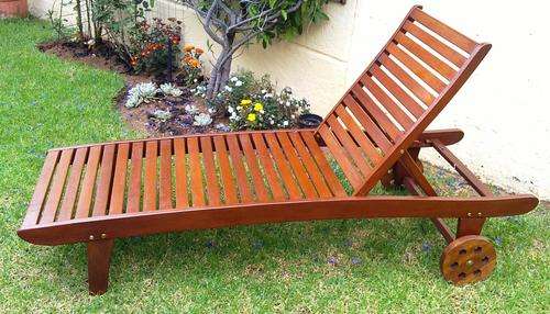Outdoor Garden Sun Lounger with wheels for Sale in Gauteng and Pretoria Only - RETAIL R 2000