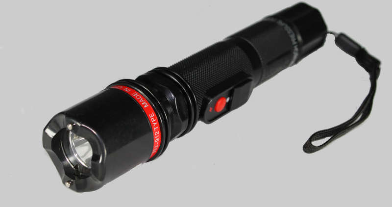 Supervoltage Self-defense Flashlight Stun Gun - 800 000 Volt