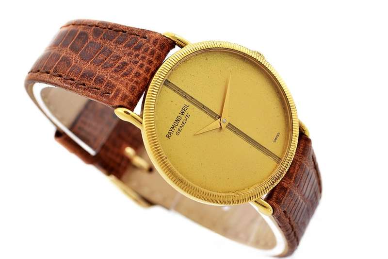 Vintage Raymond Weil 18kt Gold Plated Hand Winding Midsize Watch 1058