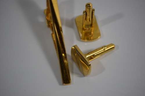 Pierre Cardin 18k Gold plated cufflinks and tie clip set