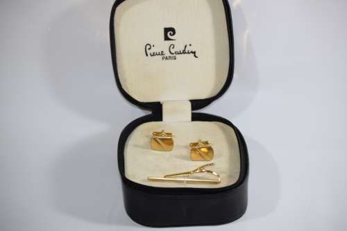 Pierre Cardin 18k Gold plated cufflinks and tie clip set