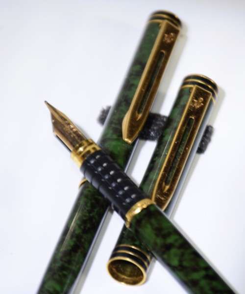 WATERMAN EXCLUSIVE Fountain pen and ball point pen in Lacquer Marbled green with 18 k gold NIB
