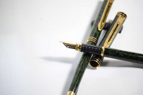 WATERMAN EXCLUSIVE Fountain pen and ball point pen in Lacquer Marbled green with 18 k gold NIB