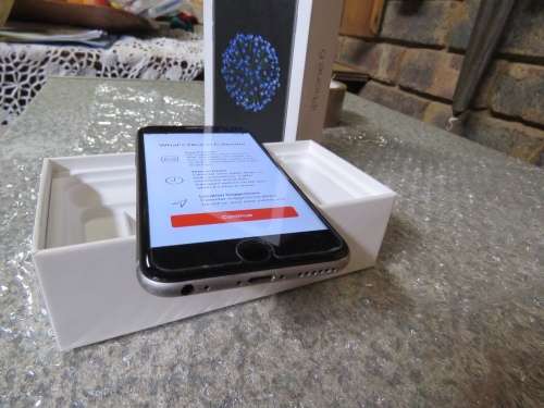 Iphone 6 16GB Hardly used. *Please read description*