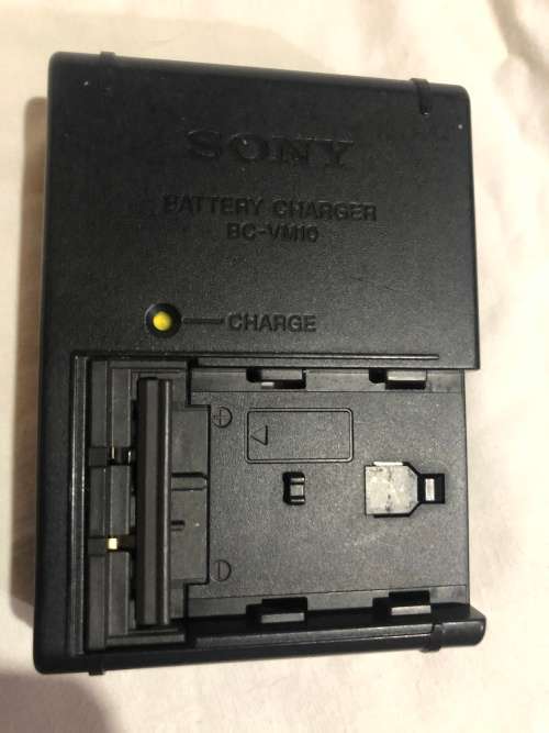 Sony BC-VM10 battery charger for Sony NP-FM500H infolithium battery