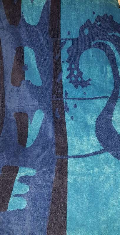 BLUE WAVE BEACH TOWEL