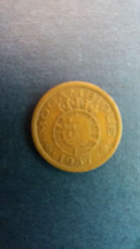 Mozambique 1957 50 Centavos